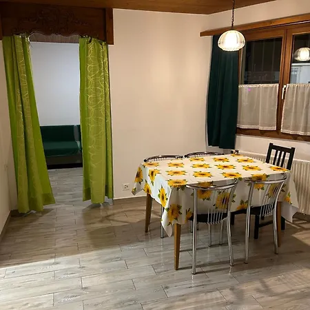 Karl Apartment