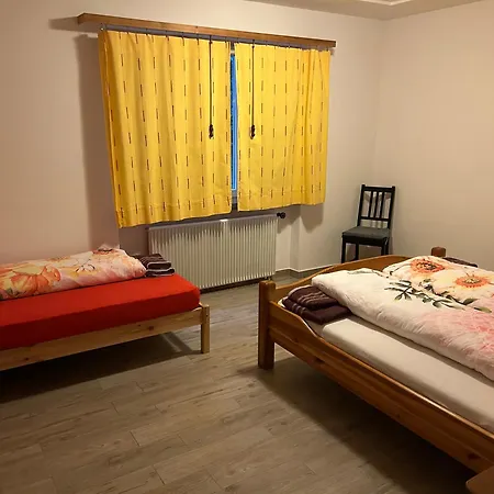 Karl * Ιντερλάκεν